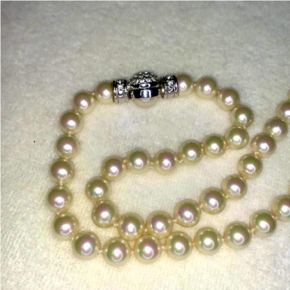 VTG Christian Dior RARE Luxury Faux Pearls Double Sided w/Diamonds Snap Clasp